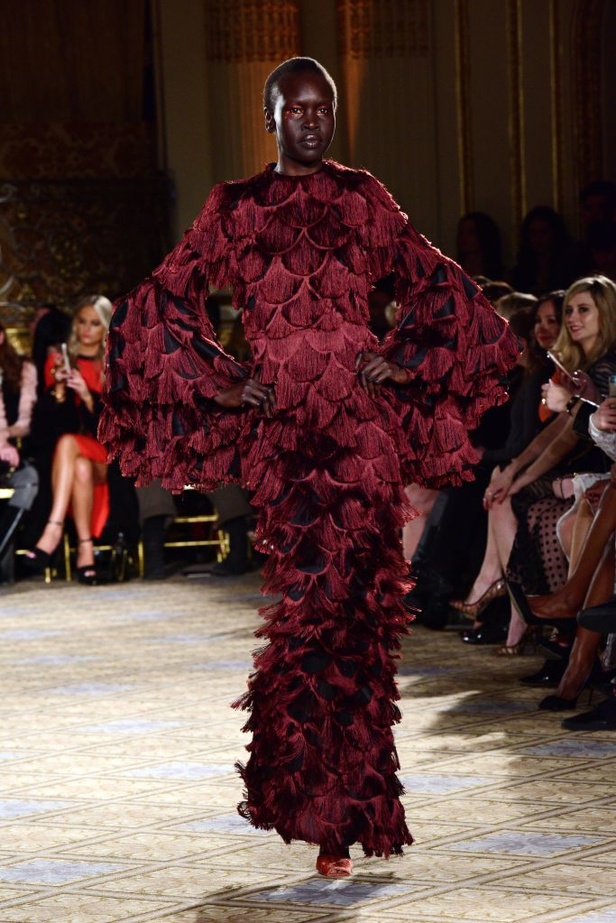 عرض أزياء كريستيان سيريانو لموسم خريف 2017