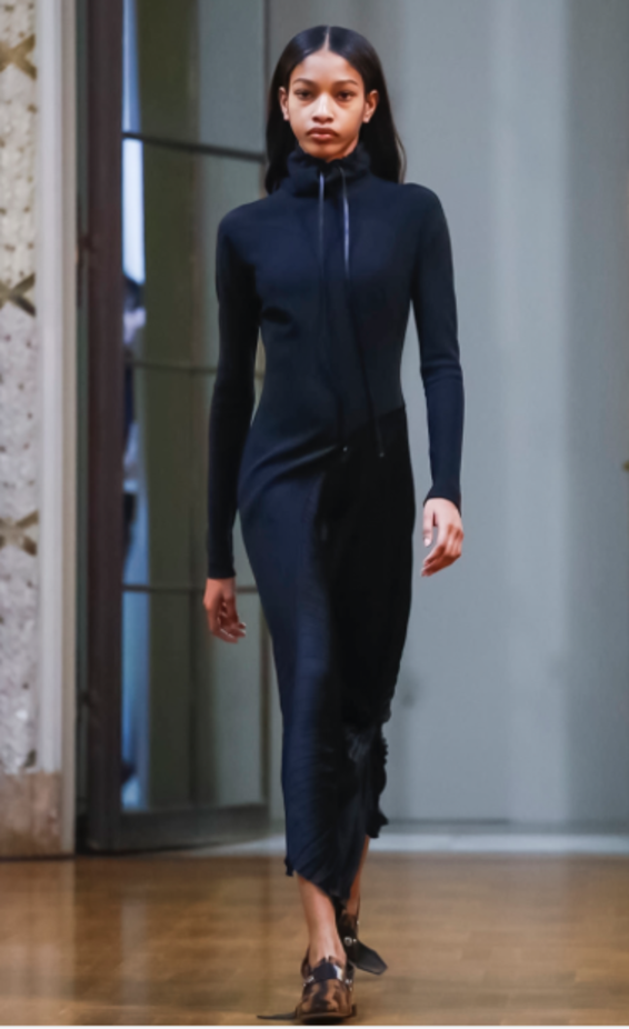 عرض أزياء Victoria Beckham لخريف وشتاء 2018 !