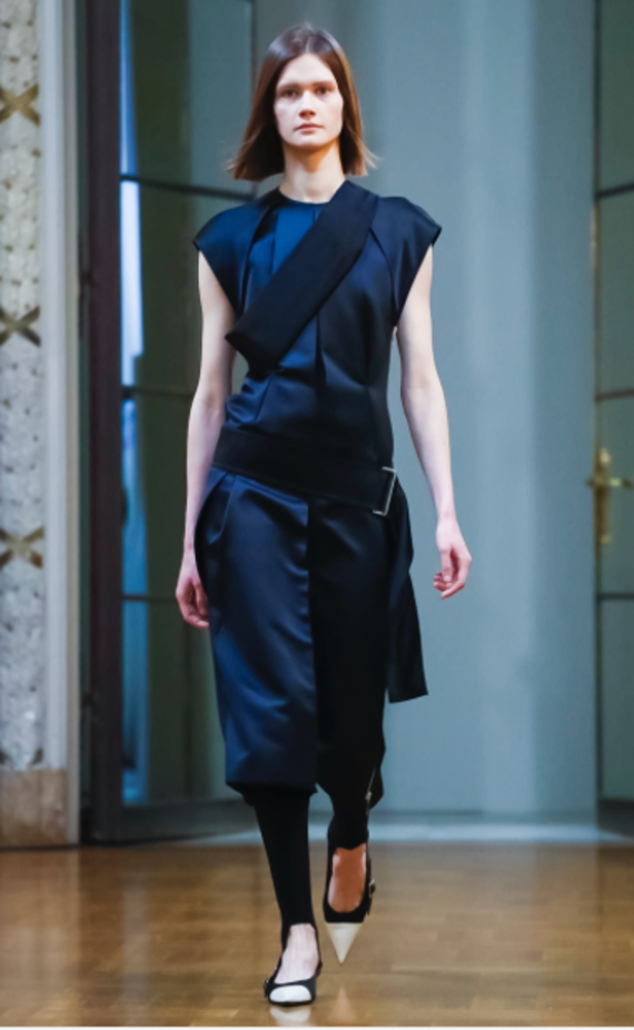 عرض أزياء Victoria Beckham لخريف وشتاء 2018 !