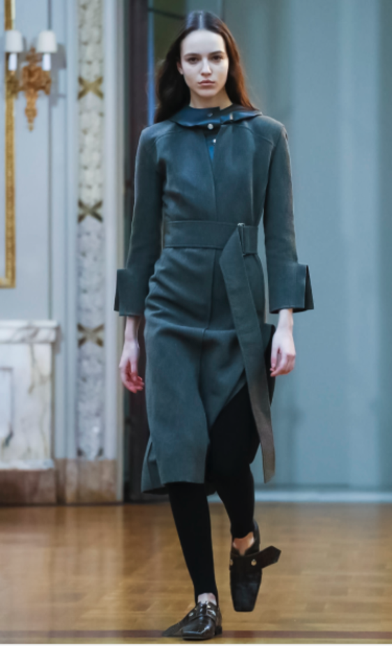 عرض أزياء Victoria Beckham لخريف وشتاء 2018 !