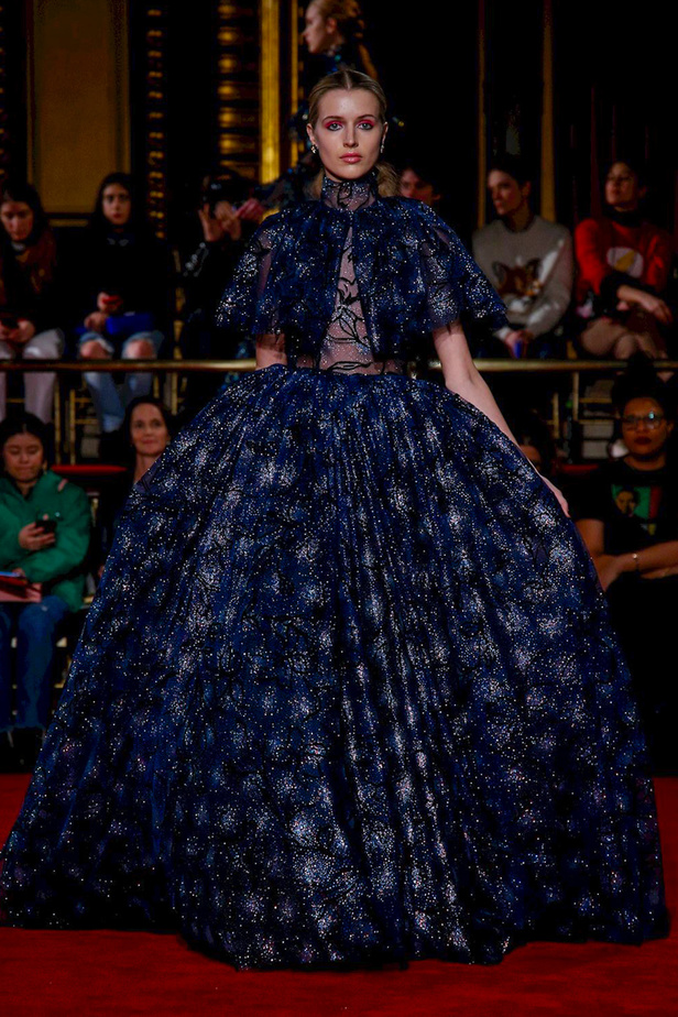 عرض أزياء كريستيان سيريانو لموسم خريف وشتاء 2018