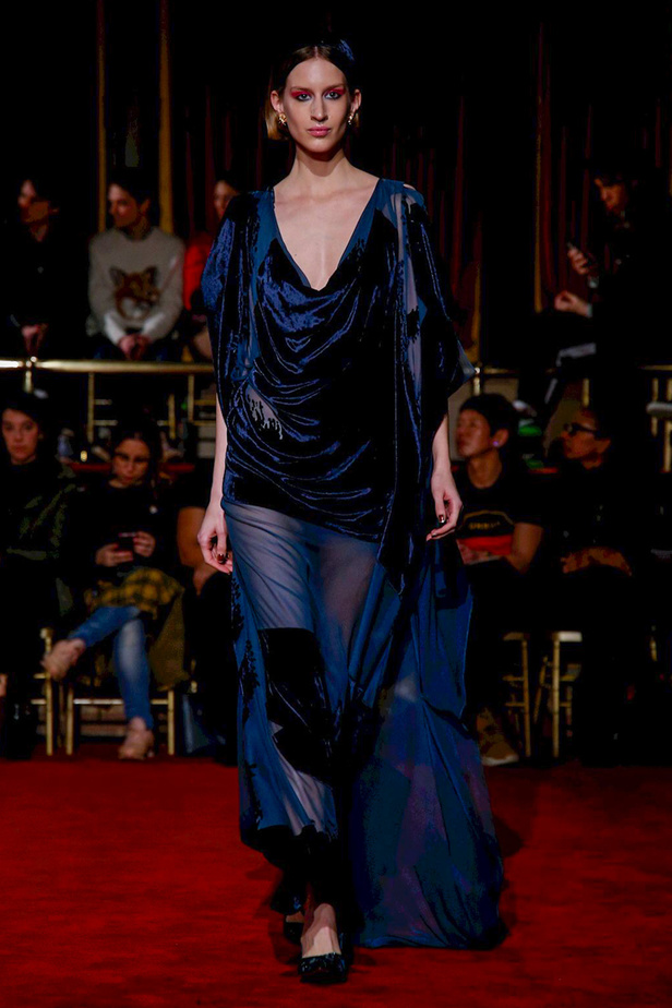 عرض أزياء كريستيان سيريانو لموسم خريف وشتاء 2018