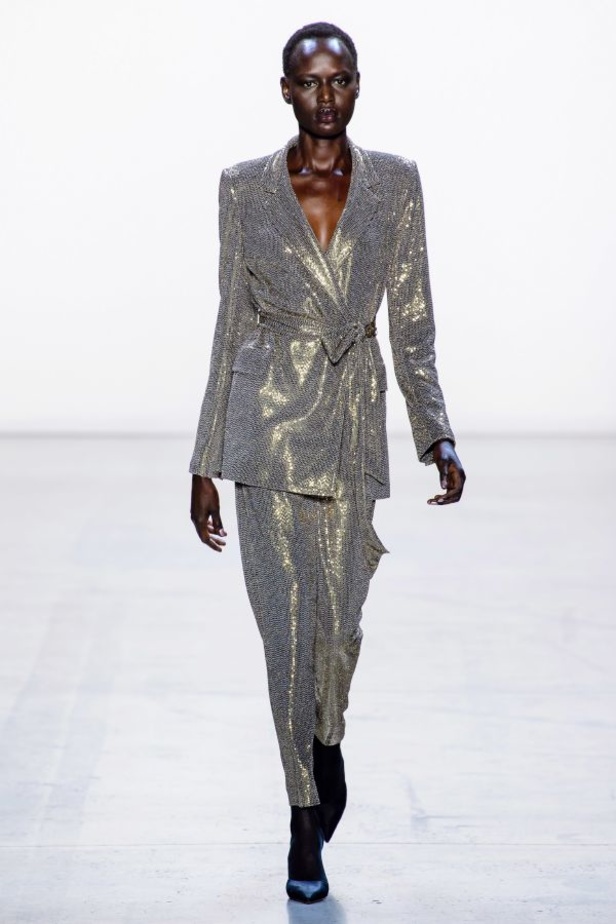 مجموعة Badgley Mischka للألبسة الجاهزة لموسم خريف 2019