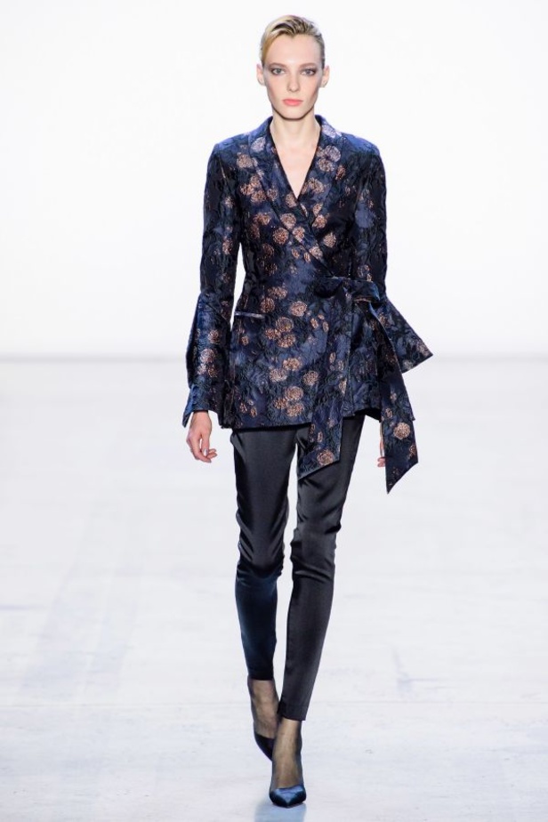 مجموعة Badgley Mischka للألبسة الجاهزة لموسم خريف 2019