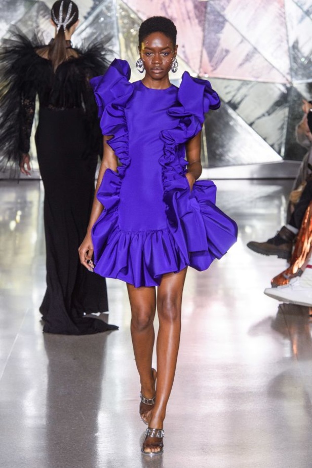 مجموعة Christian Siriano  للألبسة الجاهزة لموسم خريف 2019