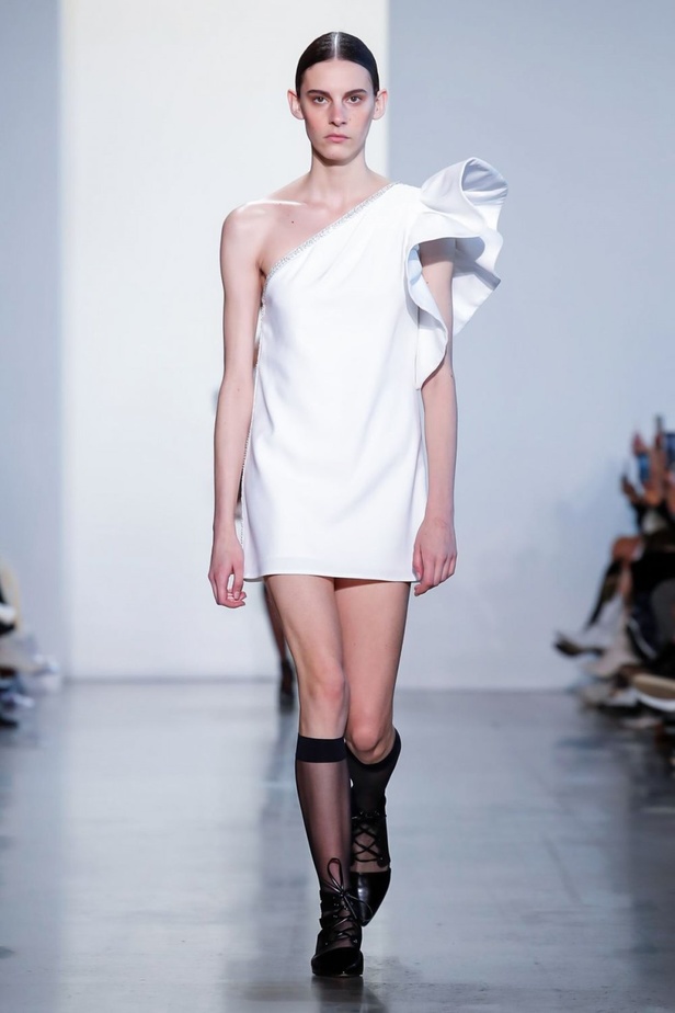 مجموعة Self Portrait للألبسة الجاهزة لخريف 2019