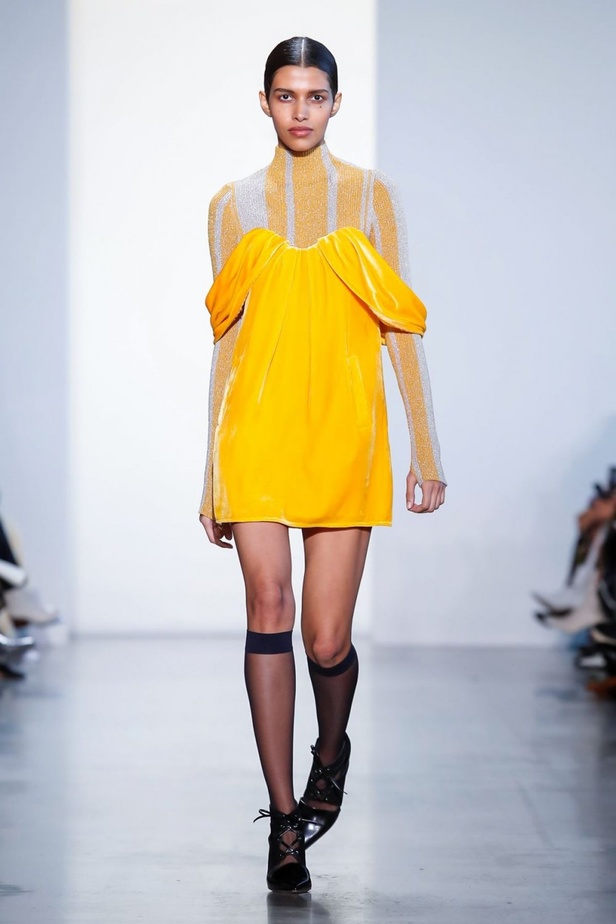 مجموعة Self Portrait للألبسة الجاهزة لخريف 2019