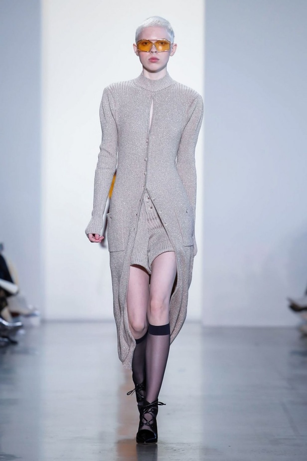 مجموعة Self Portrait للألبسة الجاهزة لخريف 2019