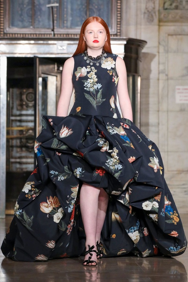 مجموعة اوسكار دي لارنتا من اسبوع الموضة في نيويورك 2020 