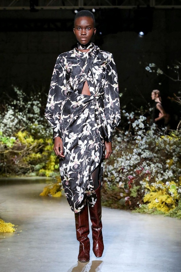 ازياء JASON WU  الجاهزة لخريف وشتاء 2020/2021 من نيويورك 