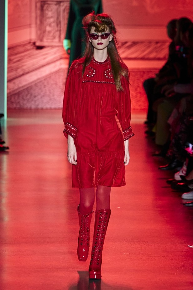 مجموعة الازياء الجاهزة من ANNA SUI  من اسبوع الموضة في نيويورك2020