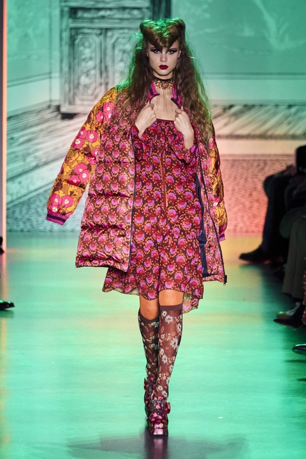 مجموعة الازياء الجاهزة من ANNA SUI  من اسبوع الموضة في نيويورك2020