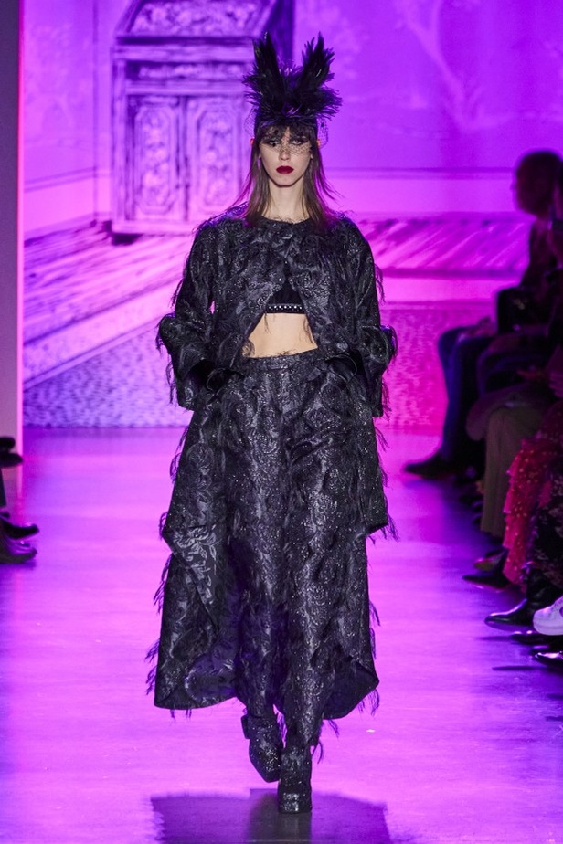 مجموعة الازياء الجاهزة من ANNA SUI  من اسبوع الموضة في نيويورك2020