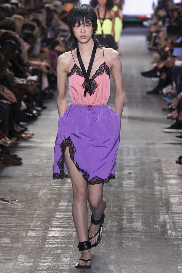 مجموعة الكسندر وانغ لموسم ربيع وصيف 2017