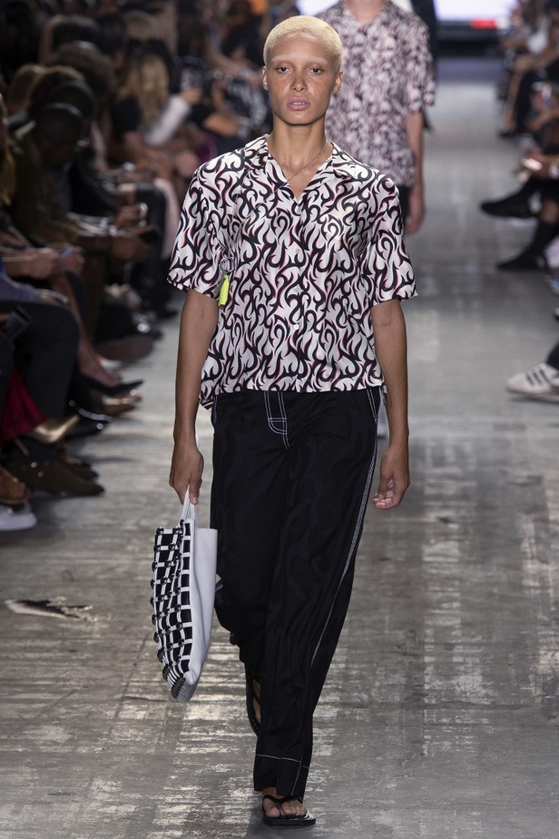 مجموعة الكسندر وانغ لموسم ربيع وصيف 2017