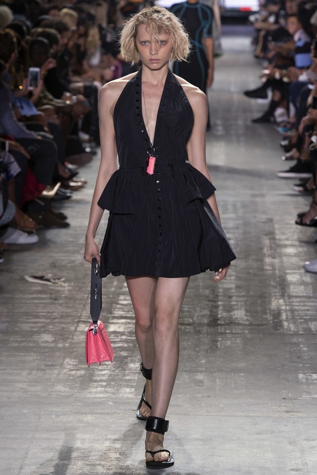 مجموعة الكسندر وانغ لموسم ربيع وصيف 2017