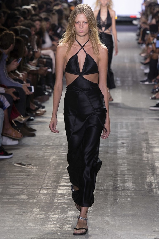 مجموعة الكسندر وانغ لموسم ربيع وصيف 2017