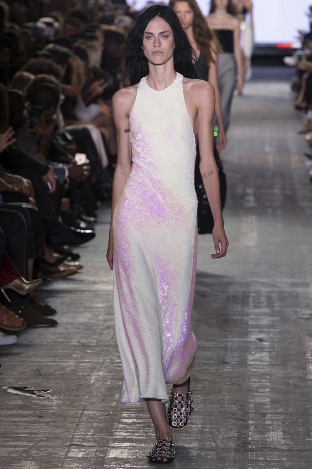 مجموعة الكسندر وانغ لموسم ربيع وصيف 2017