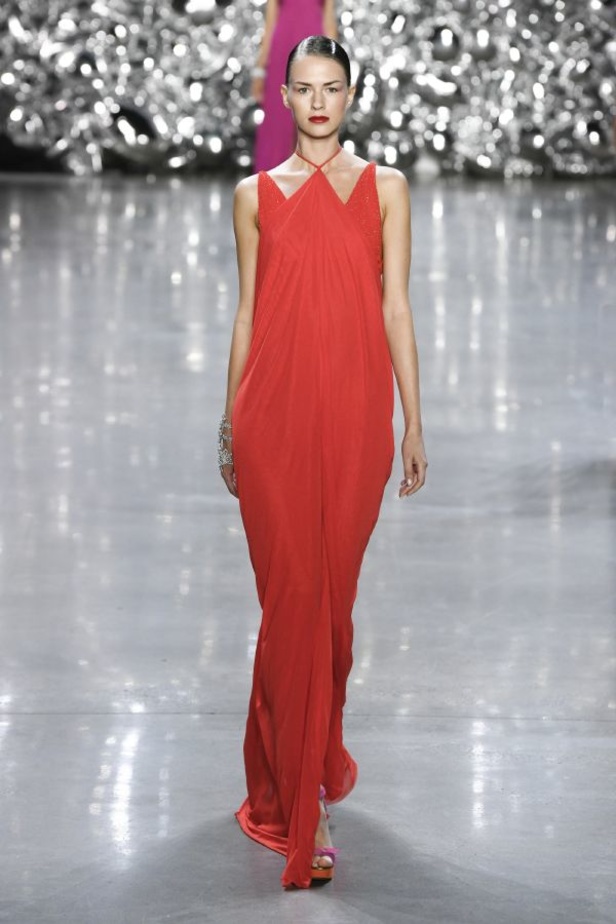 مجموعة Naeem Khan لربيع وصيف 2019