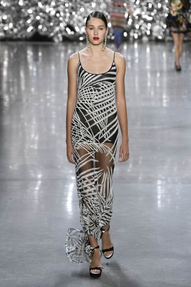 مجموعة Naeem Khan لربيع وصيف 2019