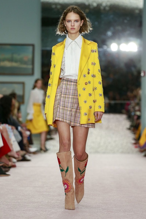 مجموعة كارولينا هيريرا لموسم ربيع وصيف 2019