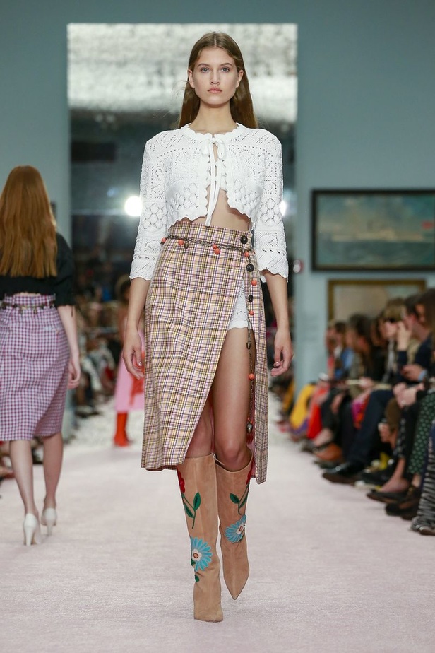 مجموعة كارولينا هيريرا لموسم ربيع وصيف 2019