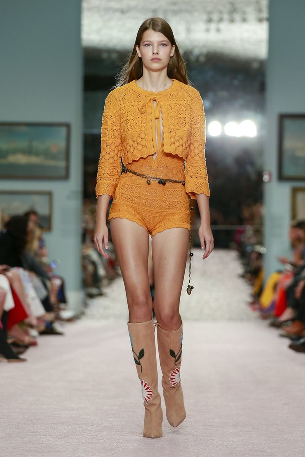 مجموعة كارولينا هيريرا لموسم ربيع وصيف 2019