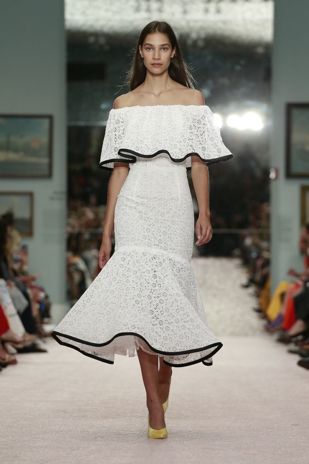 مجموعة كارولينا هيريرا لموسم ربيع وصيف 2019