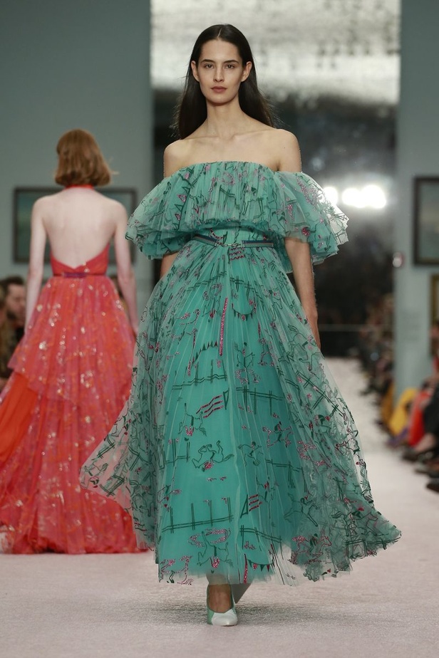 مجموعة كارولينا هيريرا لموسم ربيع وصيف 2019