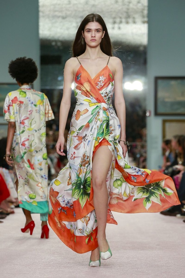 مجموعة كارولينا هيريرا لموسم ربيع وصيف 2019