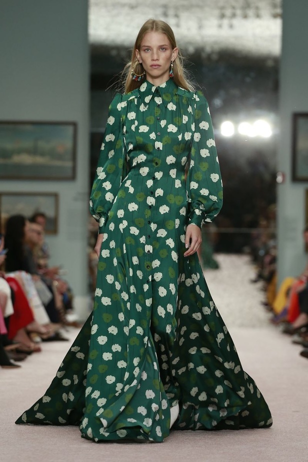 مجموعة كارولينا هيريرا لموسم ربيع وصيف 2019