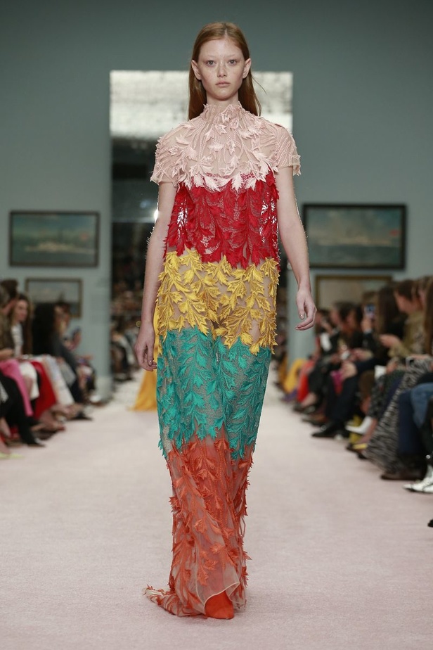 مجموعة كارولينا هيريرا لموسم ربيع وصيف 2019