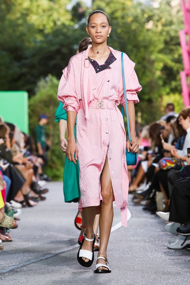  اسبوع الموضة في نيويورك 2019 عرض أزياء  coach ربيع وصيف 2020  