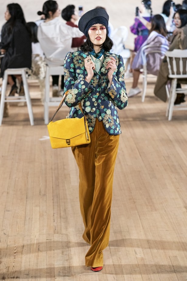 اسبوع الموضة في نيويورك 2019 عرض مجموعة  marc jacobs ربيع وصيف 2020