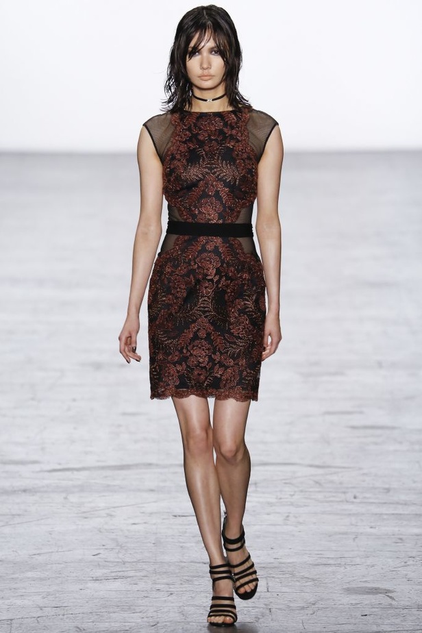 وشوم الجلد تغزو تصاميم Tadashi Shoji في نيويورك