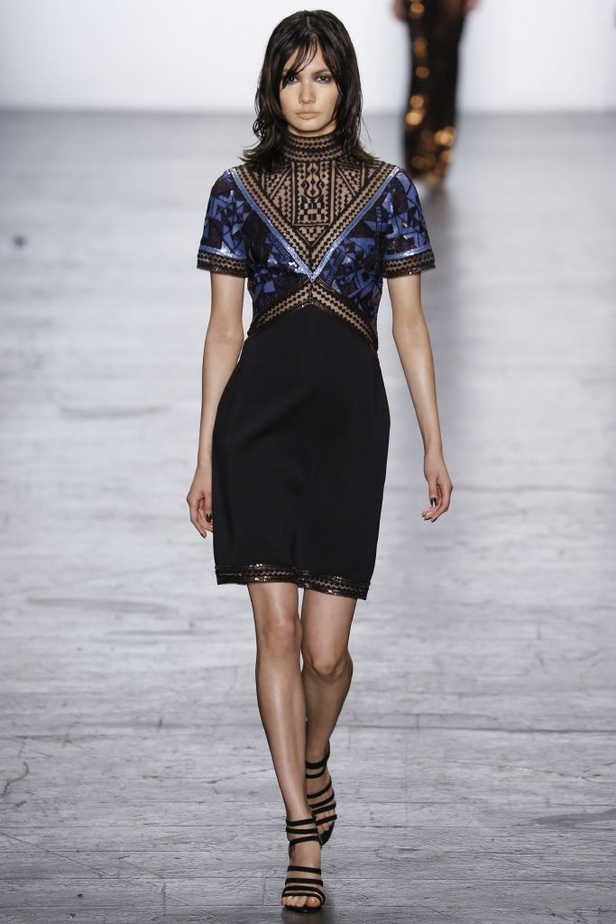 وشوم الجلد تغزو تصاميم Tadashi Shoji في نيويورك