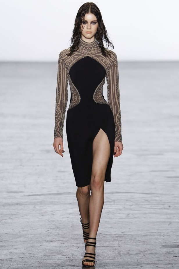 وشوم الجلد تغزو تصاميم Tadashi Shoji في نيويورك