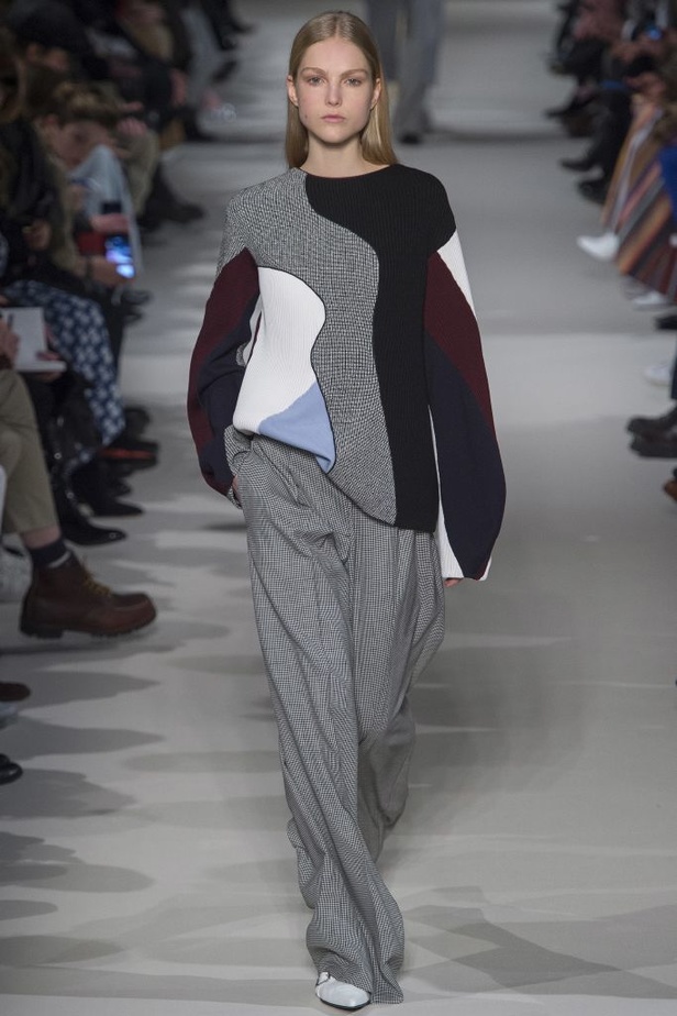 مجموعة فيكتوريا بيكهام للألبسة الجاهزة لخريف و شتاء 2017