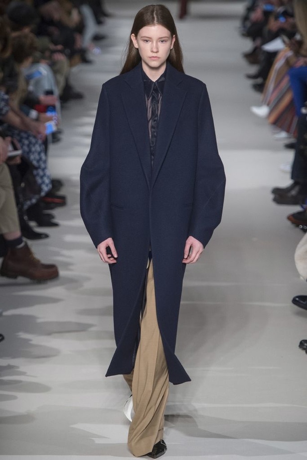 مجموعة فيكتوريا بيكهام للألبسة الجاهزة لخريف و شتاء 2017