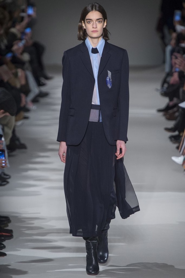 مجموعة فيكتوريا بيكهام للألبسة الجاهزة لخريف و شتاء 2017