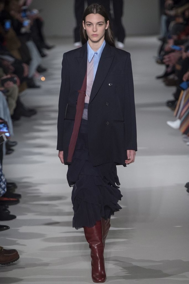 مجموعة فيكتوريا بيكهام للألبسة الجاهزة لخريف و شتاء 2017