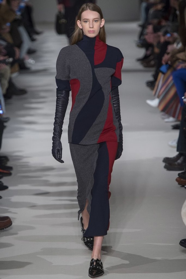 مجموعة فيكتوريا بيكهام للألبسة الجاهزة لخريف و شتاء 2017