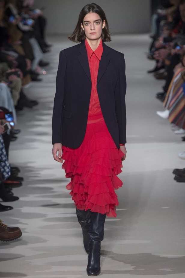 مجموعة فيكتوريا بيكهام للألبسة الجاهزة لخريف و شتاء 2017