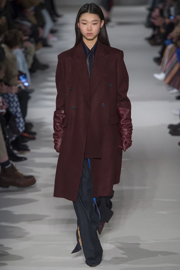 مجموعة فيكتوريا بيكهام للألبسة الجاهزة لخريف و شتاء 2017