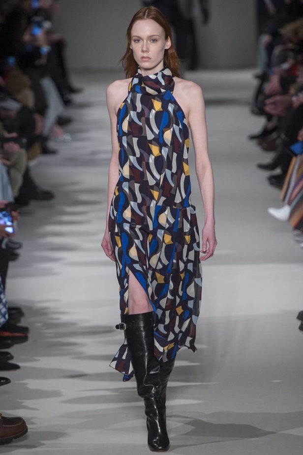 مجموعة فيكتوريا بيكهام للألبسة الجاهزة لخريف و شتاء 2017