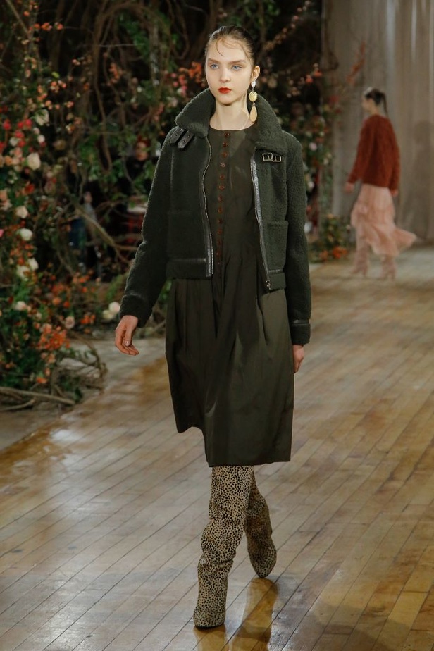 مجموعة أولا جونسون للألبسة الجاهزة لخريف و شتاء 2017-2018