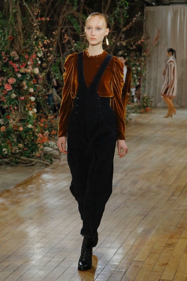 مجموعة أولا جونسون للألبسة الجاهزة لخريف و شتاء 2017-2018