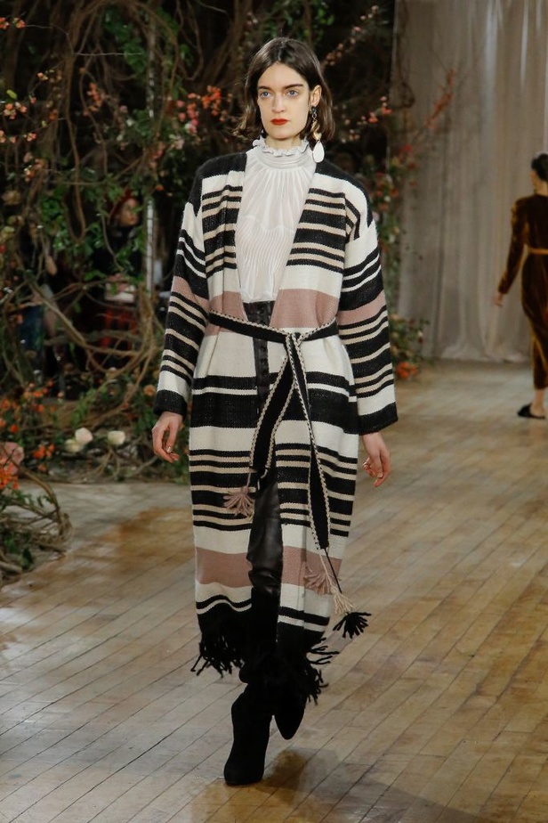 مجموعة أولا جونسون للألبسة الجاهزة لخريف و شتاء 2017-2018