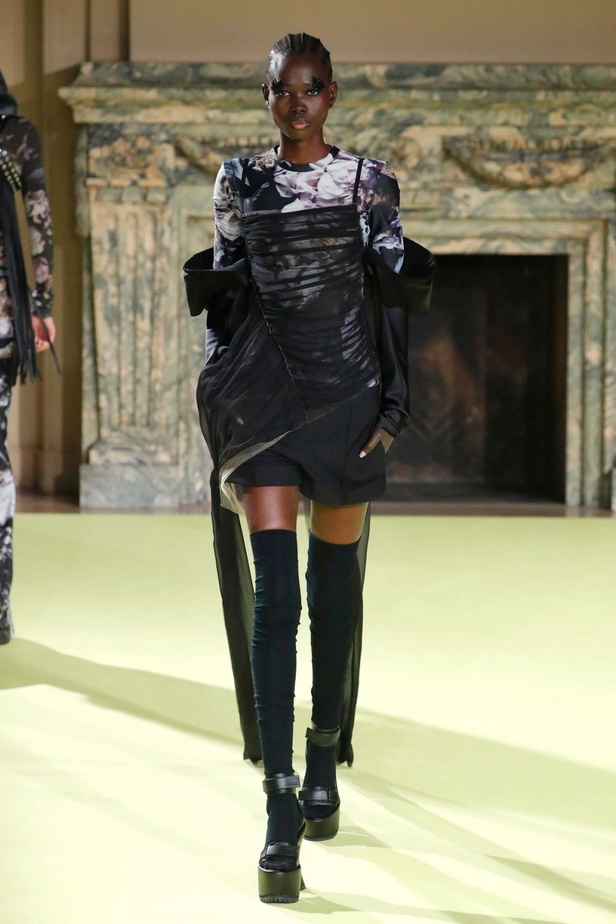 عرض أزياء VERA WANG لخريف وشتاء2020/2021 بنيويورك 