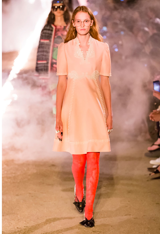 مجموعة Gucci كروز 2019.. مزج بين الأزياء المدنية الرياضية والتصاميم القوطية والدينية